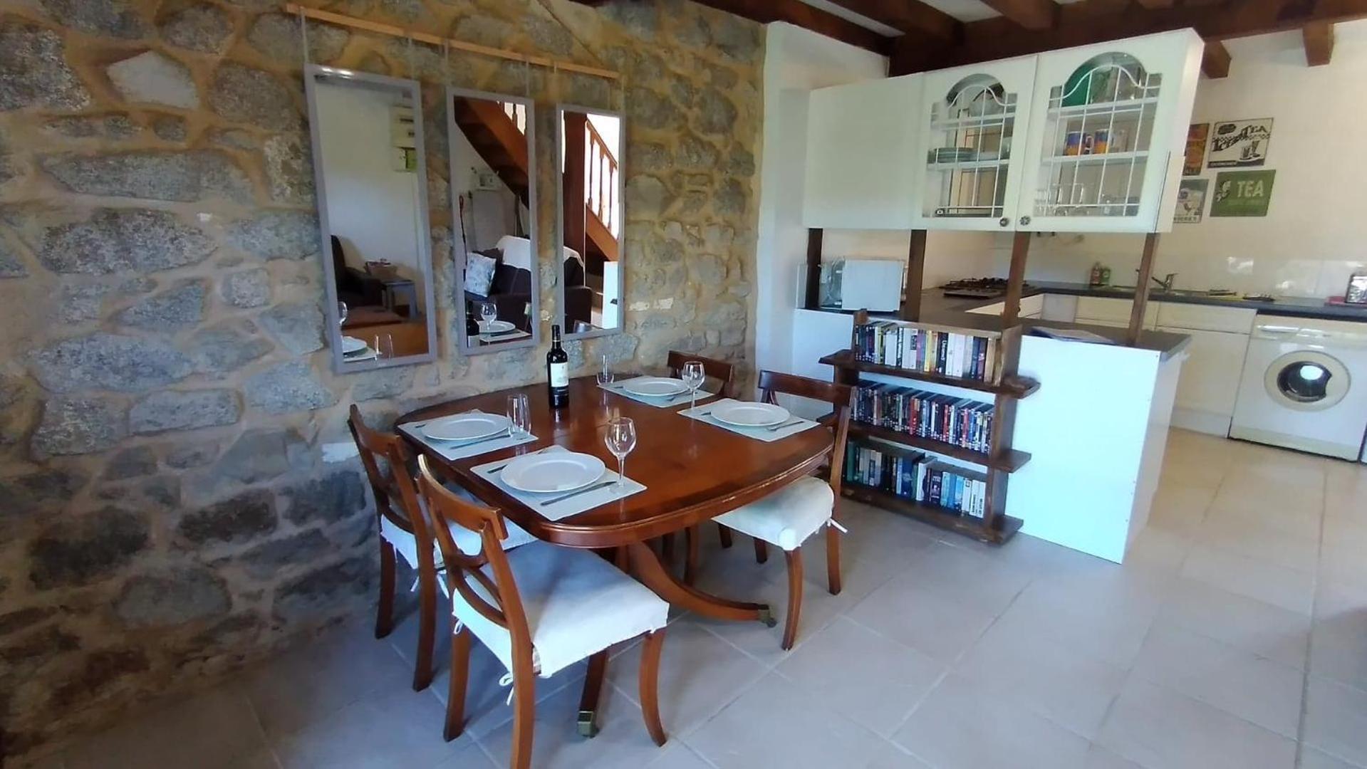 Character 2 Bed Cottage Within Walking Distance Of Bar/Restaurants Piégut-Pluviers Exterior foto